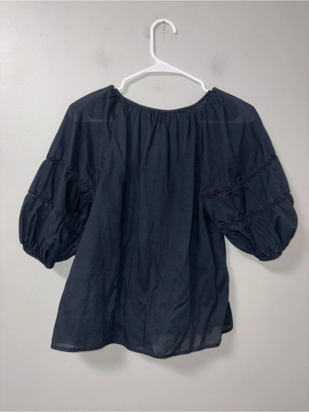 Abercrombie & Fitch Black V Neck Puff Sleeve Lace Inset Detailing Peasant Top XS